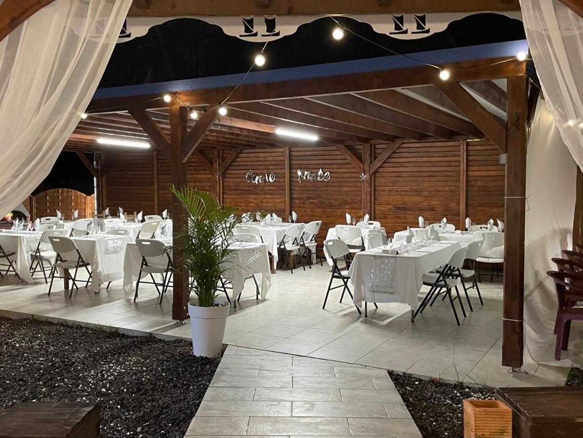 Les Creolines Aparthotel Sainte-Luce Exteriör bild